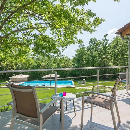 Tre Colonne For 10 Persons In Istria With 60 M2 Private Pool, Mini Golf & Sauna *