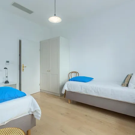 Tre Colonne For 10 Persons In Istria With 60 M2 Private Pool, Mini Golf & Sauna Villa