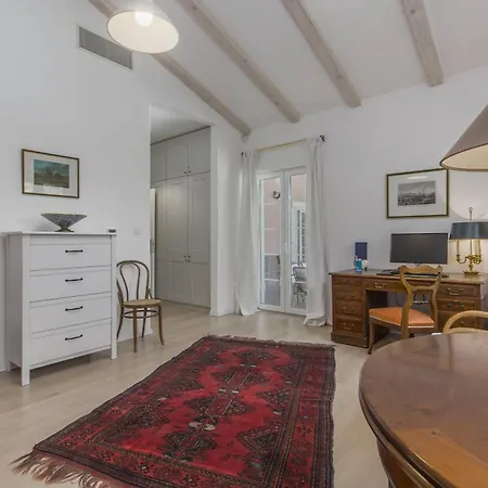 Tre Colonne For 10 Persons In Istria With 60 M2 Private Pool, Mini Golf & Sauna Villa Modrušani