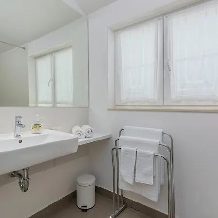 Βίλα Tre Colonne For 10 Persons In Istria With 60 M2 Private Pool, Mini Golf & Sauna