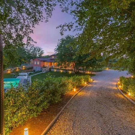 Tre Colonne For 10 Persons In Istria With 60 M2 Private Pool, Mini Golf & Sauna *