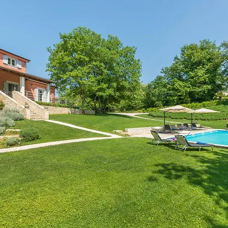Tre Colonne For 10 Persons In Istria With 60 M2 Private Pool, Mini Golf&sauna *