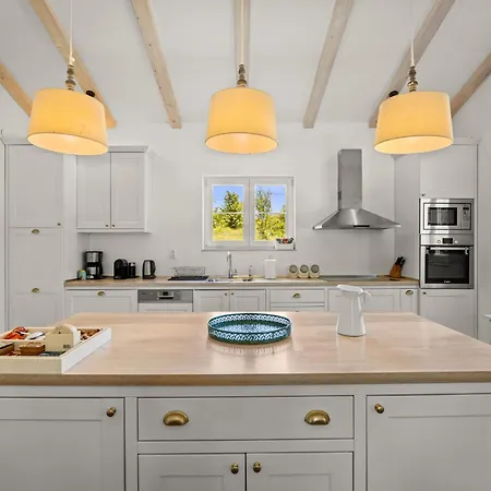 Tre Colonne For 10 Persons In Istria With 60 M2 Private Pool, Mini Golf & Sauna * Modrušani