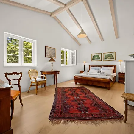 Villa Tre Colonne For 10 Persons In Istria With 60 M2 Private Pool, Mini Golf&sauna *