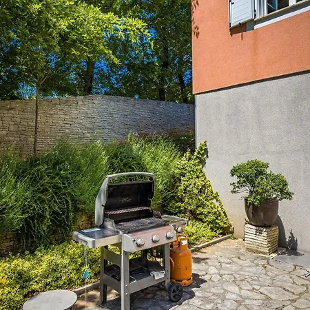Tre Colonne For 10 Persons In Istria With 60 M2 Private Pool, Mini Golf & Sauna Villa