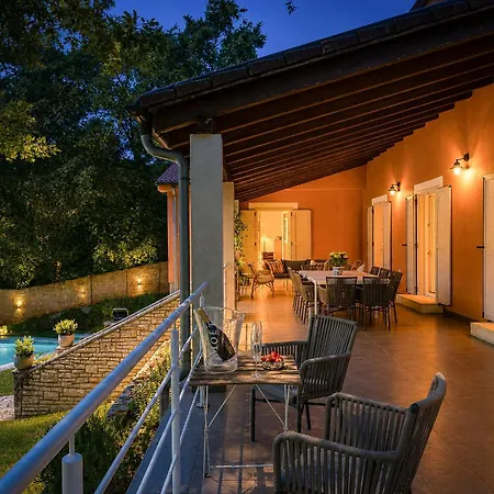 Tre Colonne For 10 Persons In Istria With 60 M2 Private Pool, Mini Golf & Sauna Villa *