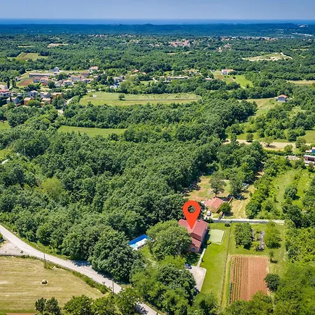 Villa Tre Colonne For 10 Persons In Istria With 60 M2 Private Pool, Mini Golf & Sauna Modrušani