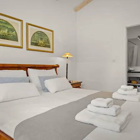 Tre Colonne For 10 Persons In Istria With 60 M2 Private Pool, Mini Golf & Sauna *