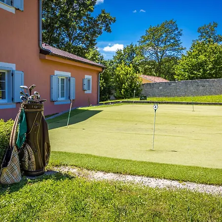 Tre Colonne For 10 Persons In Istria With 60 M2 Private Pool, Mini Golf & Sauna