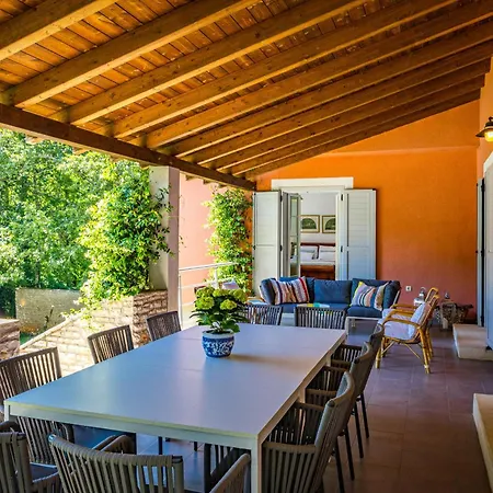 Villa Tre Colonne For 10 Persons In Istria With 60 M2 Private Pool, Mini Golf & Sauna