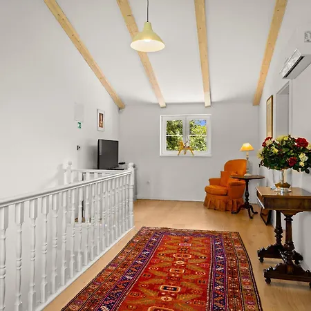 Tre Colonne For 10 Persons In Istria With 60 M2 Private Pool, Mini Golf & Sauna * Modrušani