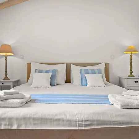 Tre Colonne For 10 Persons In Istria With 60 M2 Private Pool, Mini Golf & Sauna Willa