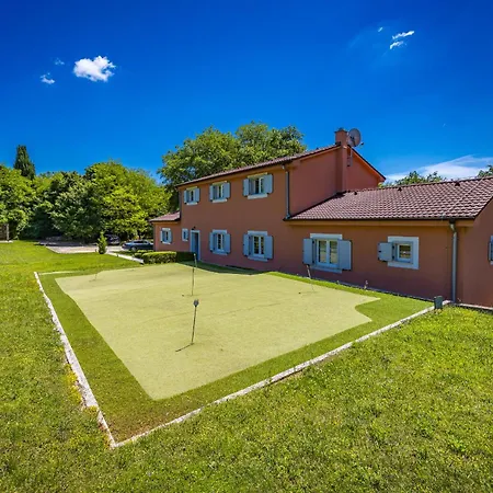 Tre Colonne For 10 Persons In Istria With 60 M2 Private Pool, Mini Golf & Sauna