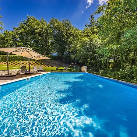 Villa Tre Colonne For 10 Persons In Istria With 60 M2 Private Pool, Mini Golf & Sauna *